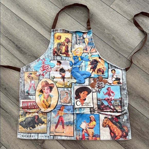 Vintage Western cowgirl Themed Apron - Picture 2 of 5